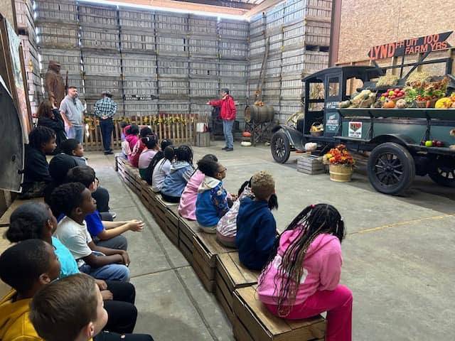 3rd Grade Field trip to an orchard.