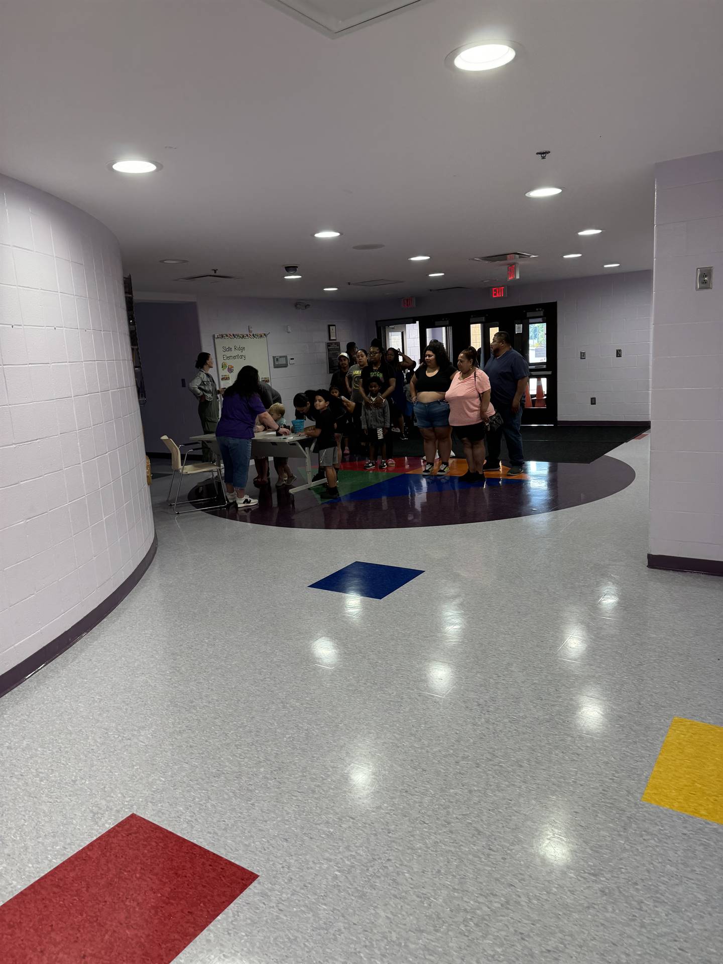 Welcoming families to Slate Ridge Elementary.